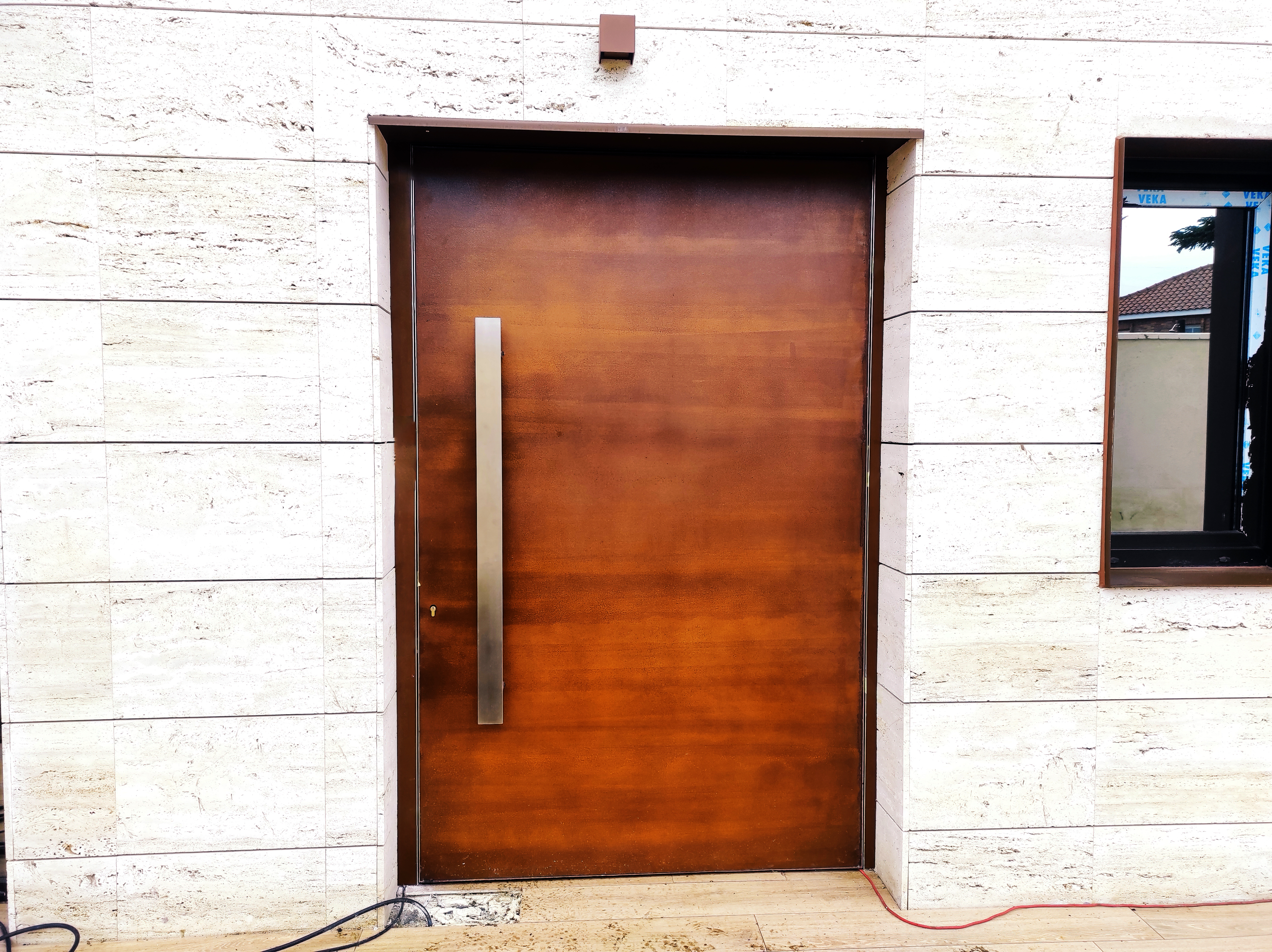 Acero Corten - Puerta de acero corten en Hoyo de Manzanares (Madrid)